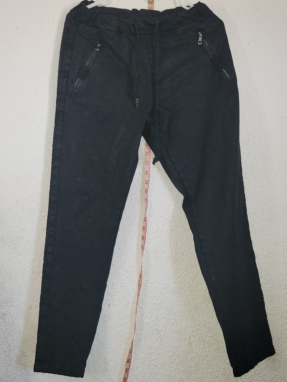 Nostalgia Black Men's Jogger Sweatpants with Zip Pockets
